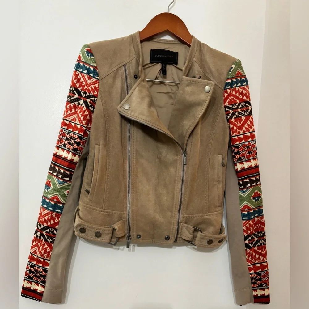 BCBGMAXAZRIA Women Tan Aztec/Tribal Print Faux Suede Peter Moto Jacket Small - Picture 4 of 15